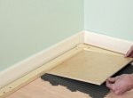 Как положить плитку на деревянный пол — особенности монтажа