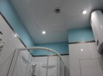 Потолок в ванной комнате — какой выбрать?